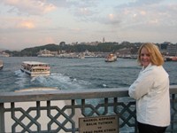 Færgerne sejlede konstant over Bosporusstrædet